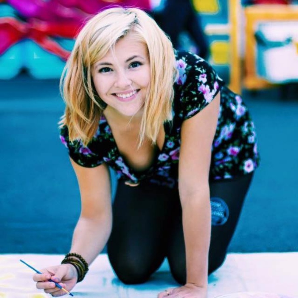 Meet your Posher, Whitney